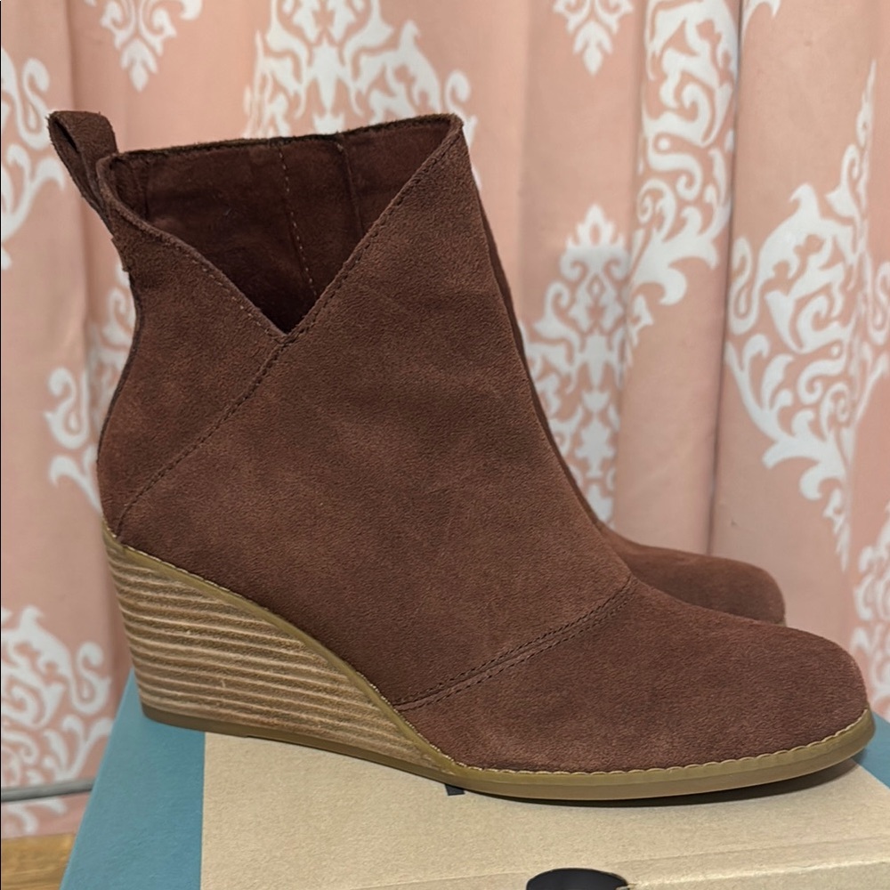 TOMS Brown Suede Sutton Boot